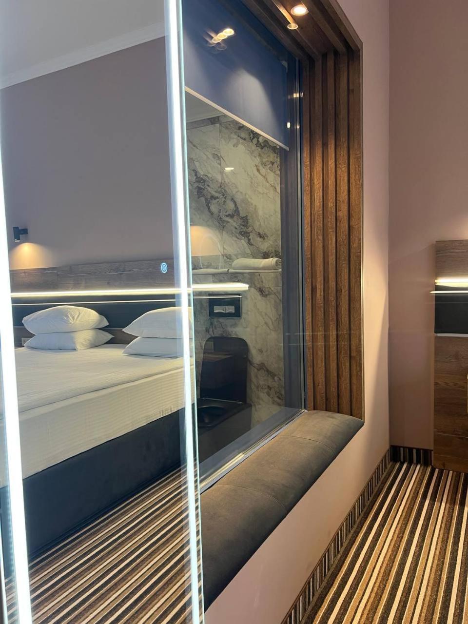 Sapar Standart Hotel Shymkent Bagian luar foto